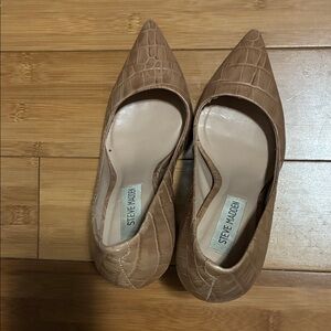 Steve Madden Croc-Embossed Heels in Tan